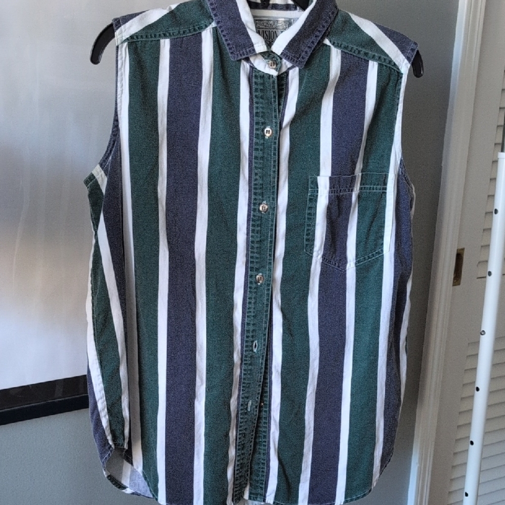 VTG 90s Striped Sleeveless Shirt. Size M.